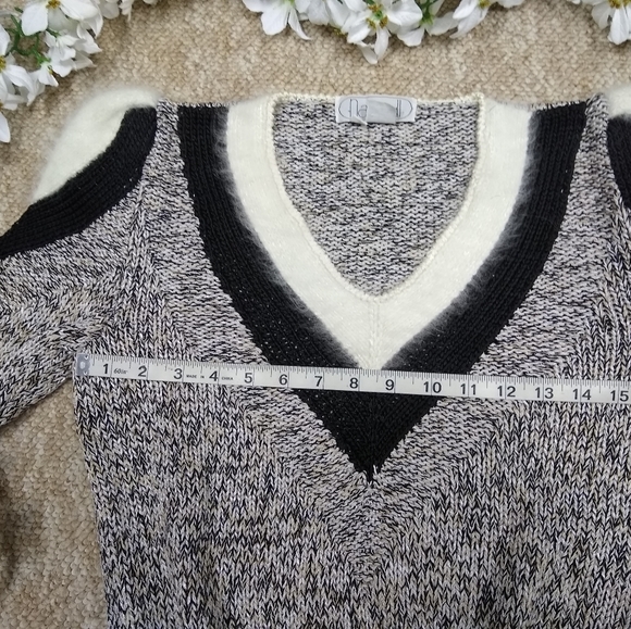 Stunning black and white Nannell sweater S - Picture 4 of 8